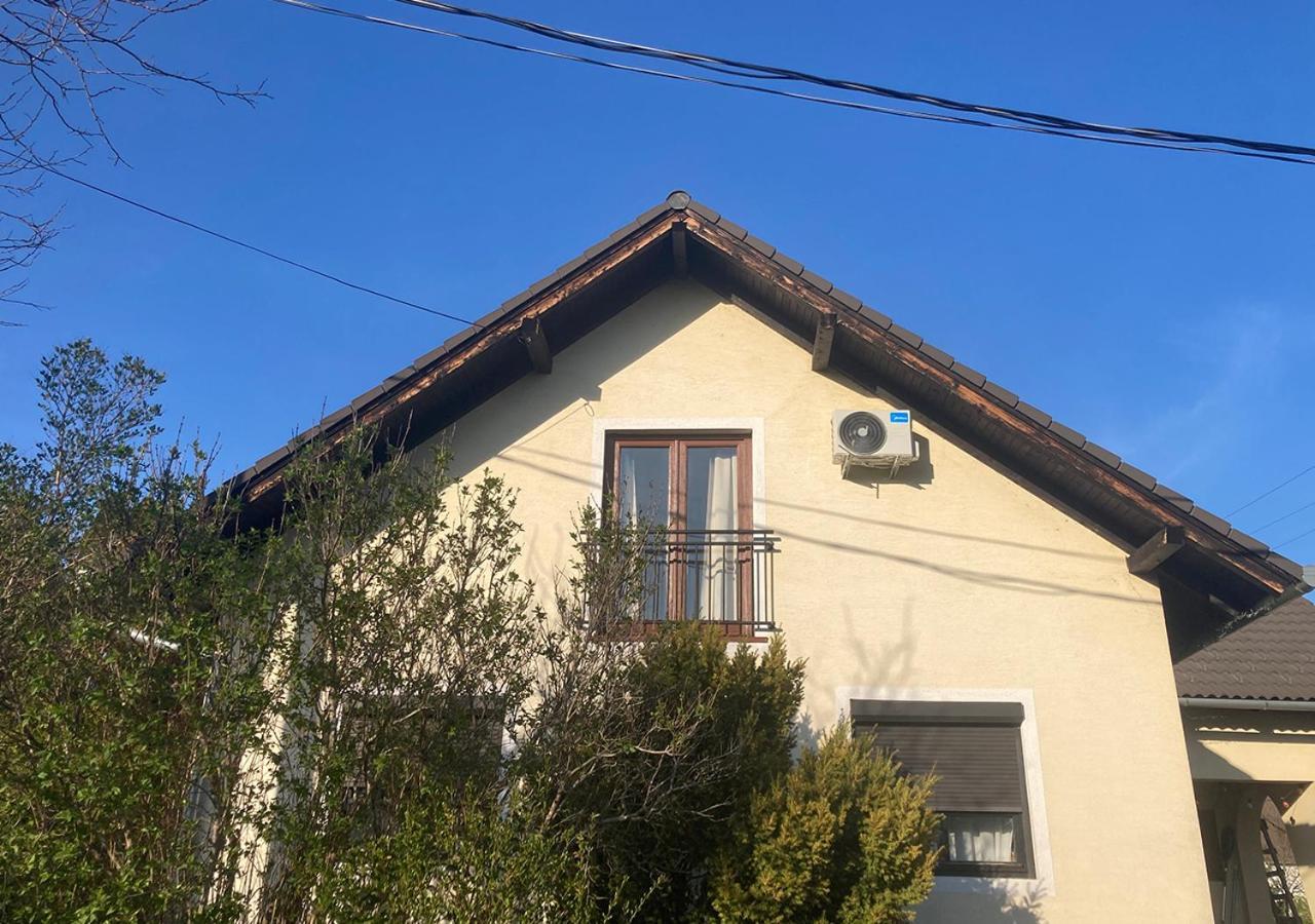 Karadi Apartman Zánka Екстериор снимка