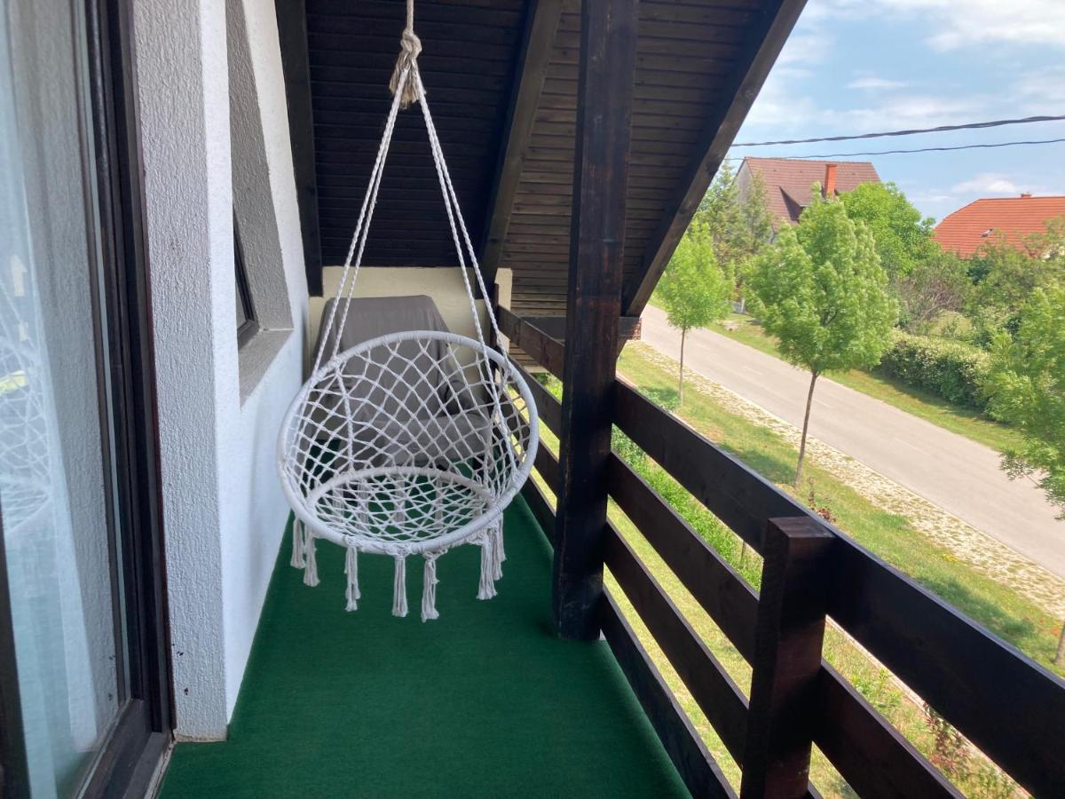 Karadi Apartman Zánka Екстериор снимка